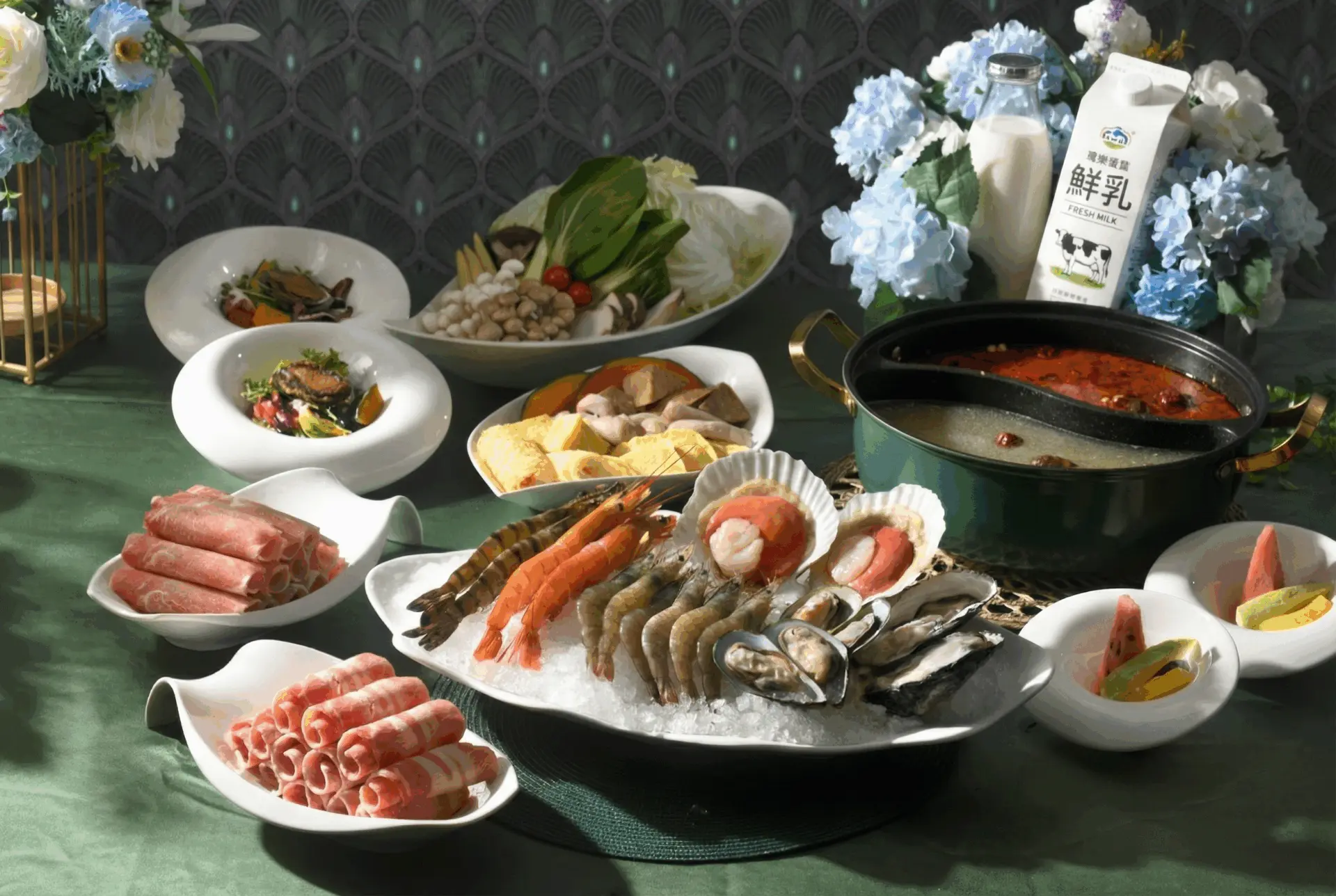 紅白海陸可汗鮮乳鍋-banner